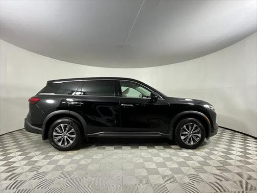2025 INFINITI QX60 Pure