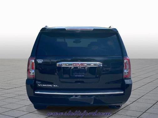 Onyx Black 2017 GMC Yukon XL DENALI