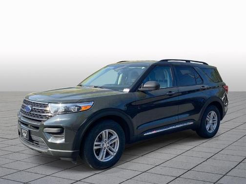 FORGED GREEN METALLIC 2022 Ford Explorer XLT