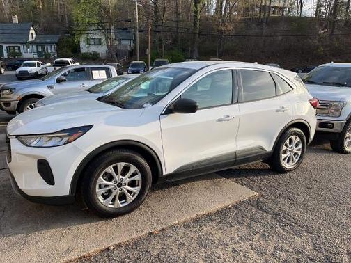 OXFORD WHITE 2023 Ford Escape ACTIVE