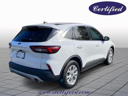 OXFORD WHITE 2023 Ford Escape ACTIVE