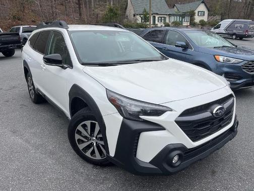 Crystal White Pearl 2024 Subaru Outback PREMIUM