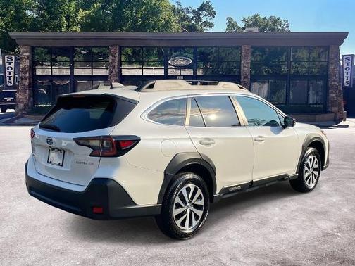 Crystal White Pearl 2024 Subaru Outback PREMIUM