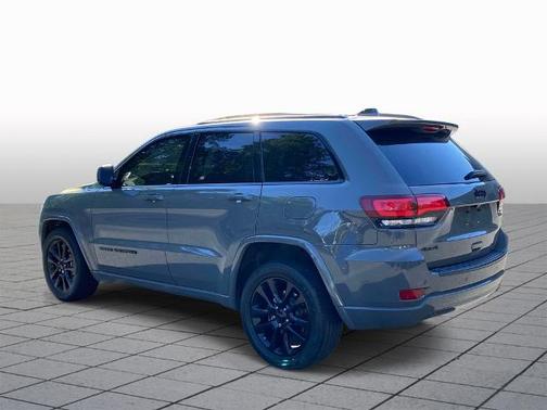 Sting Gray Clearcoat 2020 Jeep Grand Cherokee LAREDO