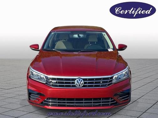 2018 Volkswagen Passat 2.0T R-LINE