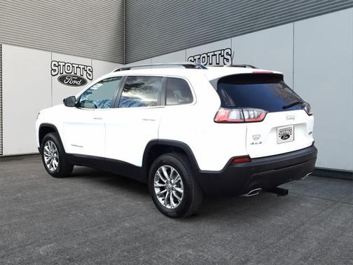 2022 Jeep Cherokee LATITUDE LUX
