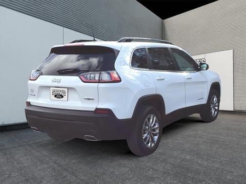 2022 Jeep Cherokee LATITUDE LUX