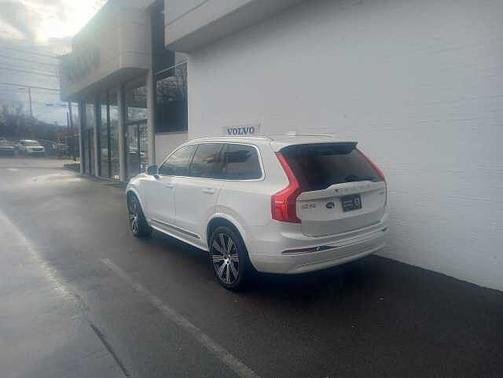 2024 Volvo XC90 B6 Ultimate Bright 7-Seater