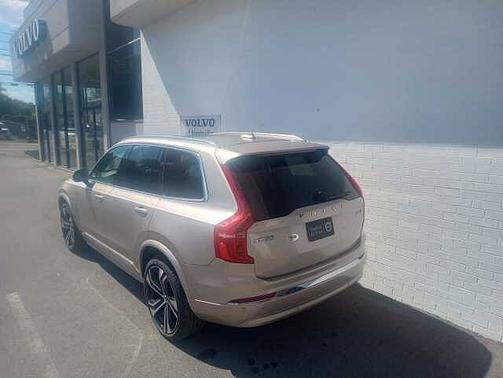 2024 Volvo XC90 B6 Ultimate Bright 7-Seater