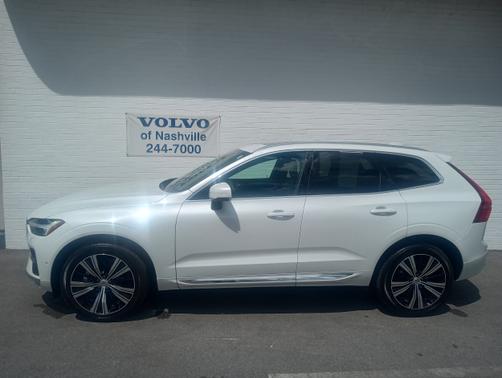 2023 Volvo XC60 B5 AWD Plus Bright