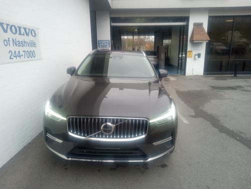 2023 Volvo XC60 B5 FWD Plus Bright