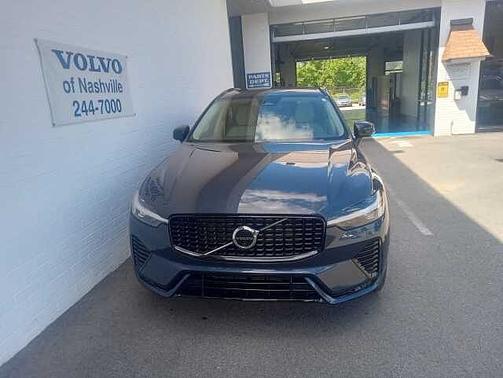 2023 Volvo XC60 B6 AWD Ultimate Dark