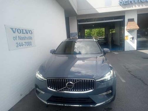 2023 Volvo XC60 B5 FWD Ultimate Bright