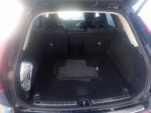 2022 Volvo XC60 eAWD Inscription