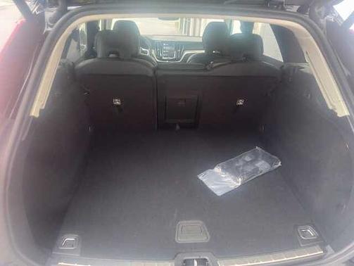 2025 Volvo XC60 Plus