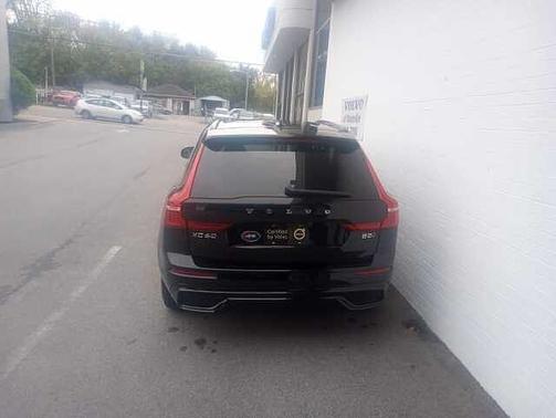 2025 Volvo XC60 Plus