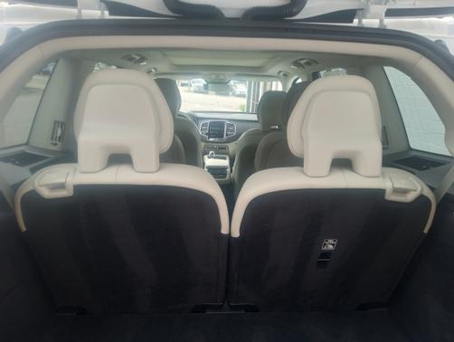 2023 Volvo XC90 Recharge Plug-In Hybrid Ultimate 6-Seater