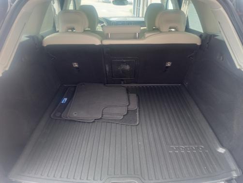 2022 Volvo XC60 B5 FWD Inscription