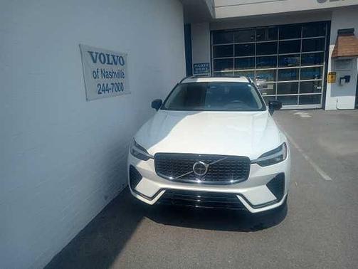 2023 Volvo XC60 B5 AWD Ultimate Dark