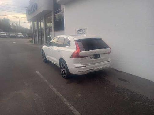 2023 Volvo XC60 Plus