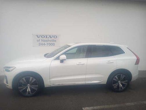 2023 Volvo XC60 Plus