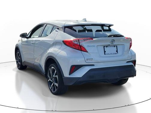 Blizzard Pearl 2019 Toyota C-HR XLE