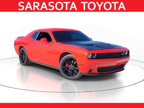2017 Dodge Challenger SXT