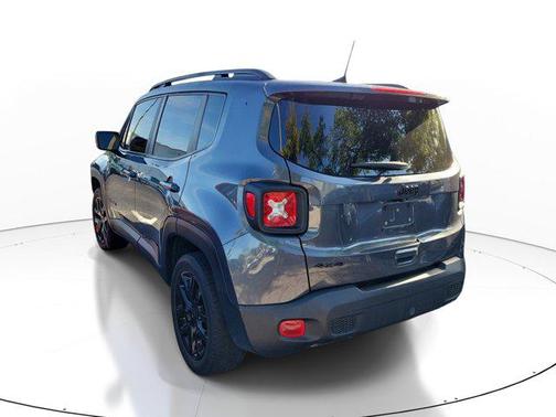 Graphite Gray 2022 Jeep Renegade Altitude