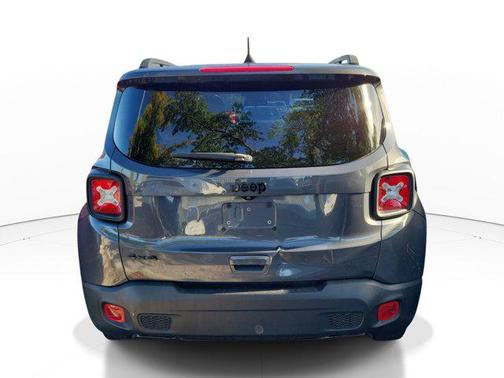 Graphite Gray 2022 Jeep Renegade Altitude