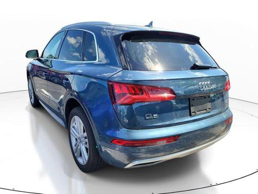 Utopia Blue Metallic 2018 Audi Q5 2.0T Premium Plus