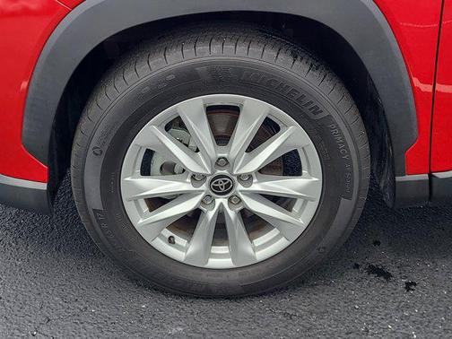 2023 Toyota Corolla Cross LE
