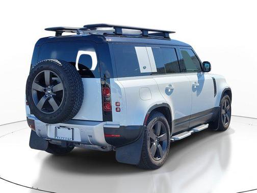 2024 Land Rover Defender 110 P300