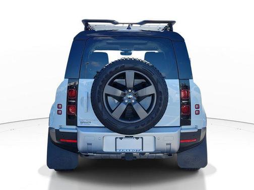 2024 Land Rover Defender 110 P300