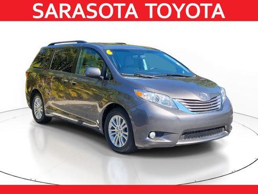 2016 Toyota Sienna XLE
