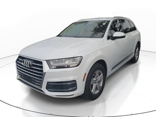 2019 Audi Q7 45 Premium Plus