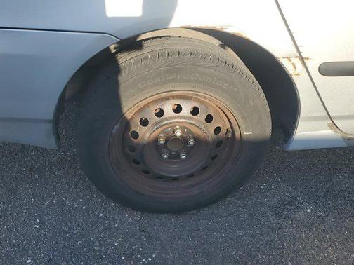 2005 Toyota Corolla LE