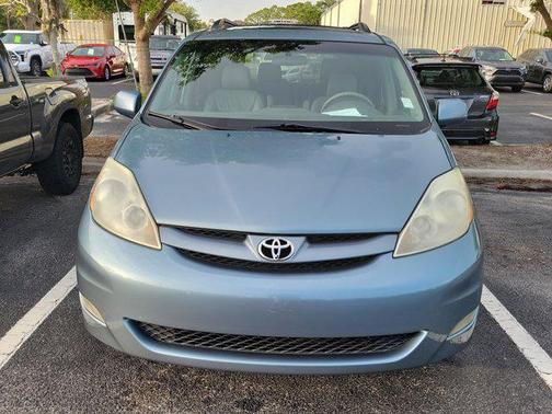 2006 Toyota Sienna XLE