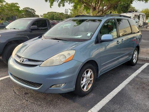 2006 Toyota Sienna XLE