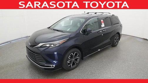 2025 Toyota Sienna Platinum