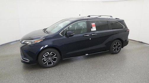 2025 Toyota Sienna Platinum