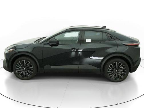 Midnight Black Metallic 2026 Toyota C-HR XSE