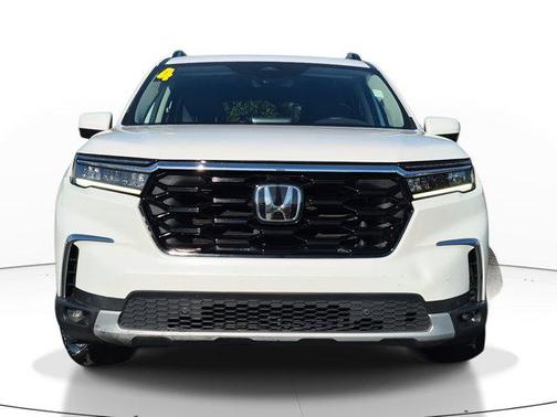 2024 Honda Pilot Touring 8-Passenger