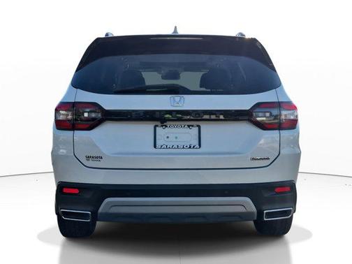 2024 Honda Pilot Touring 8-Passenger