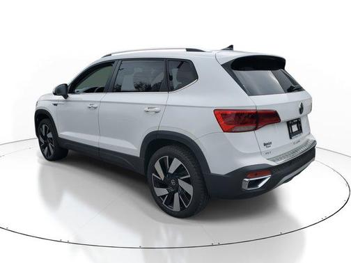 2024 Volkswagen Taos 1.5T SEL