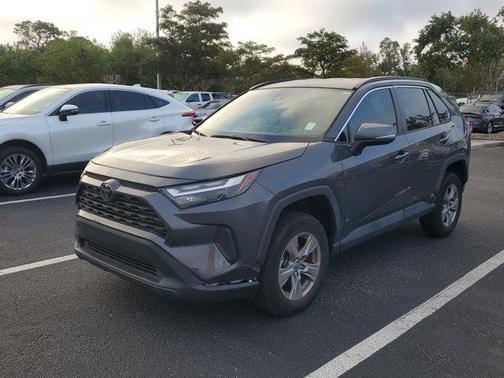 2022 Toyota RAV4 XLE