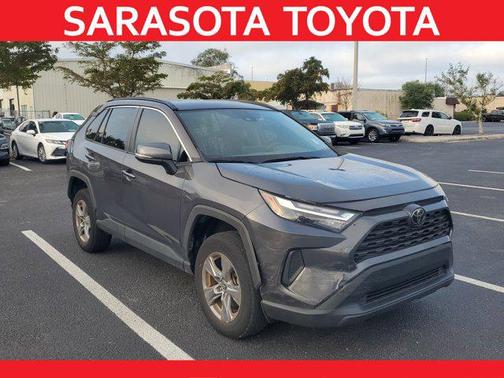 2022 Toyota RAV4 XLE