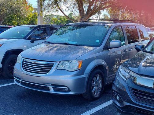 2013 Chrysler Town & Country Touring