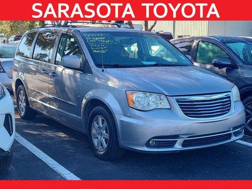 2013 Chrysler Town & Country Touring