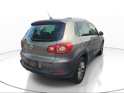 2009 Volkswagen Tiguan Base