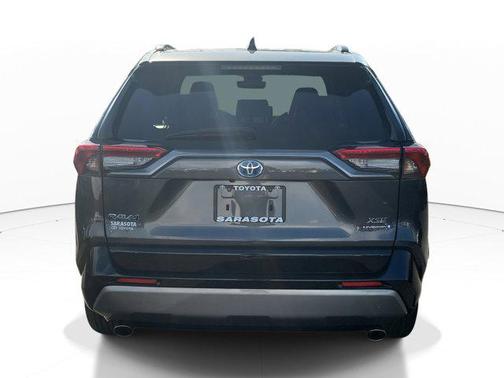 2023 Toyota RAV4 Hybrid SE